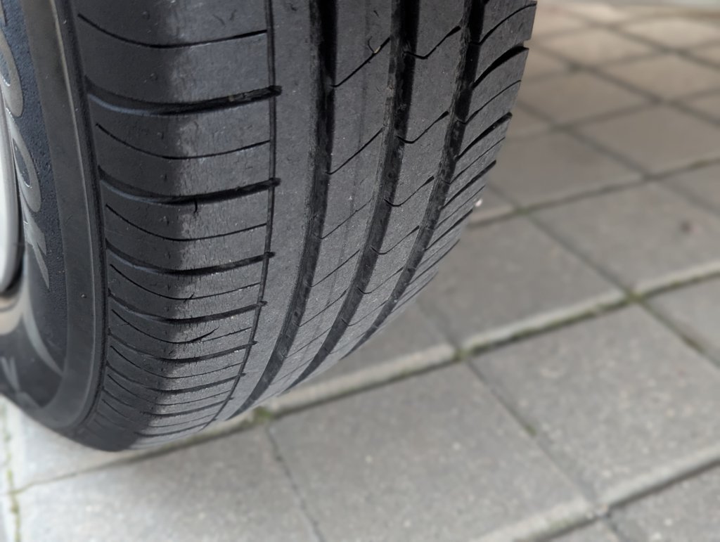 MIDCar coches ocasión Madrid Volkswagen Caddy Profesional Kombi 1.4 TGI/ GNC  BM 4 Puertas 110Cv Etiqueta ECO IVA Incl