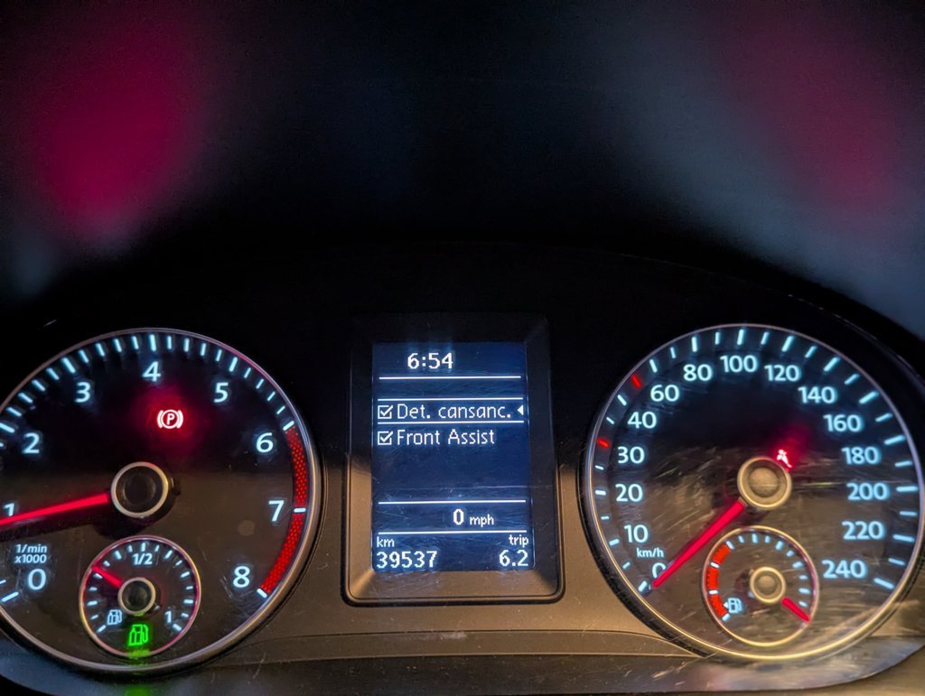 MIDCar coches ocasión Madrid Volkswagen Caddy Profesional Kombi 1.4 TGI/ GNC  BM 4 Puertas 110Cv Etiqueta ECO IVA Incl