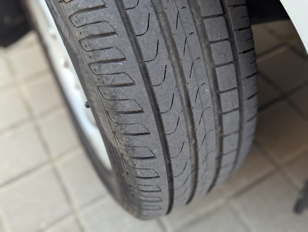 MIDCar coches ocasión Madrid Ford Transit Connect  1.5EcoBlueTrend 210 L2 4 Puertas 100Cv Nacional IVA y Garantía Incl Etiqueta C