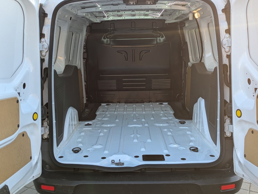 MIDCar coches ocasión Madrid Ford Transit Connect  1.5EcoBlueTrend 210 L2 4 Puertas 100Cv Nacional IVA y Garantía Incl Etiqueta C