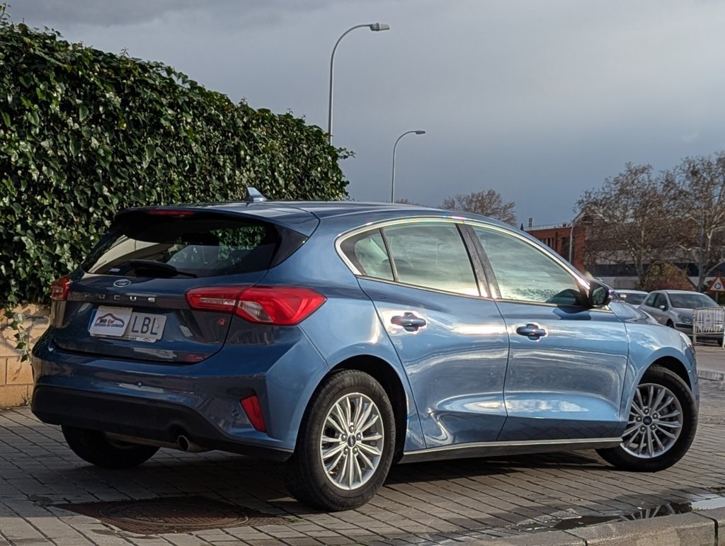 MIDCar coches ocasión Madrid Ford Focus Titanium 1.5EcoBlue 120Cv 6 Velocidades Etiqueta C IVA y garantía Incl