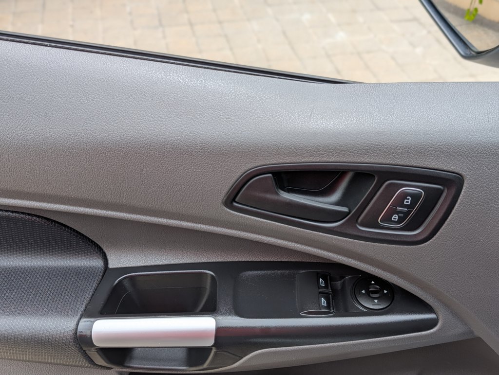 MIDCar coches ocasión Madrid Ford Transit Connect  1.5EcoBlueTrend 210 L2 4 Puertas 120Cv IVA y Garantía Inc Etiqueta C