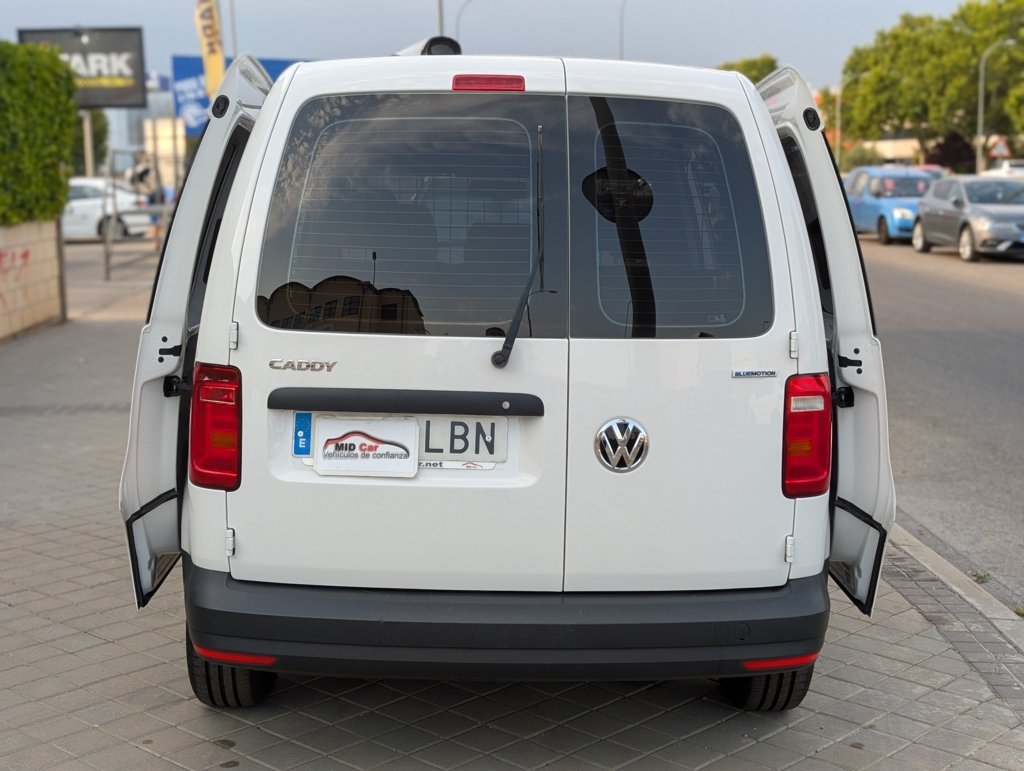 MIDCar coches ocasión Madrid Volkswagen Caddy Profesional Kombi 1.4 TGI/ GNC  BM 4 Puertas 110Cv Etiqueta ECO IVA Incl