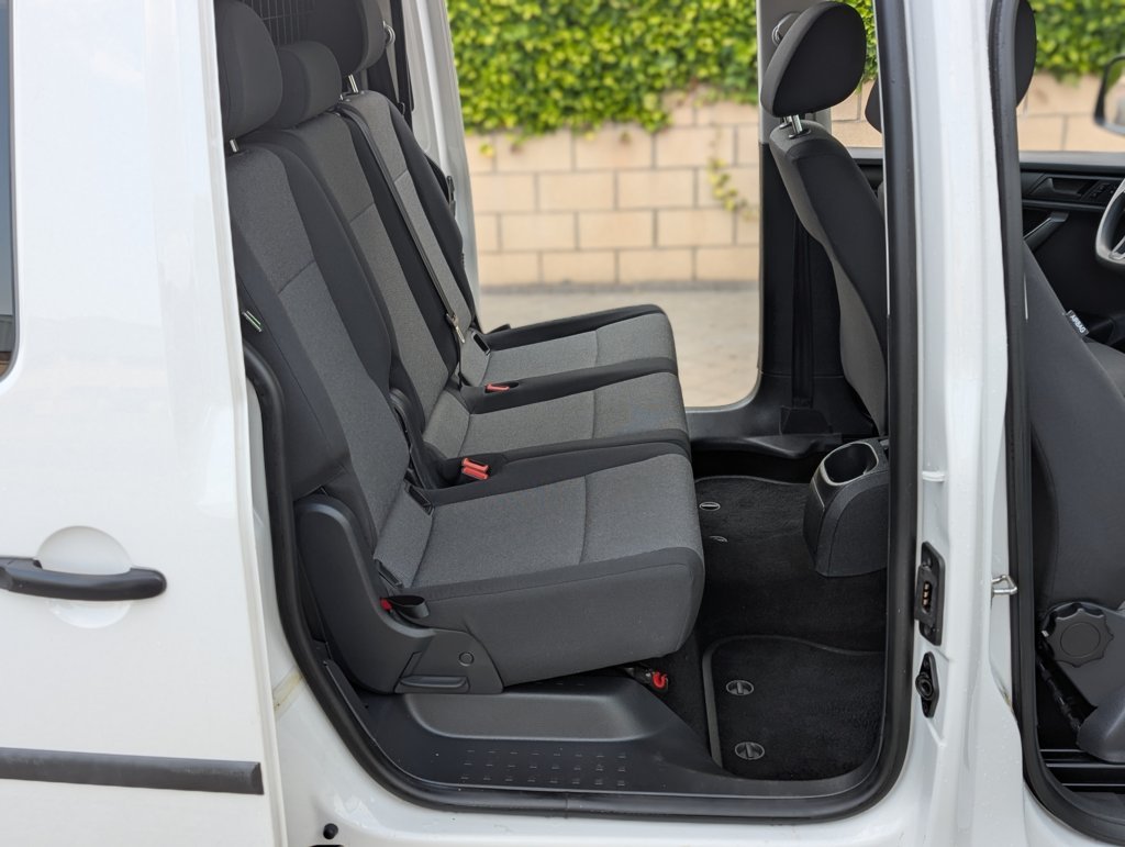 MIDCar coches ocasión Madrid Volkswagen Caddy Profesional Kombi 1.4 TGI/ GNC  BM 4 Puertas 110Cv Etiqueta ECO IVA Incl