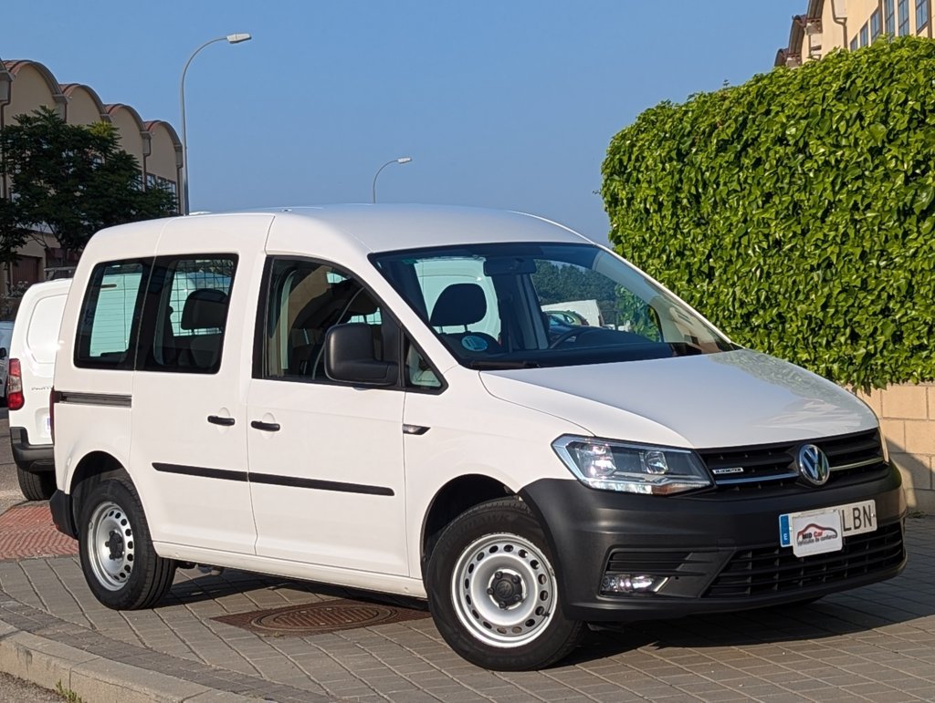 MIDCar coches ocasión Madrid Volkswagen Caddy Profesional Kombi 1.4 TGI/ GNC  BM 4 Puertas 110Cv Etiqueta ECO IVA Incl