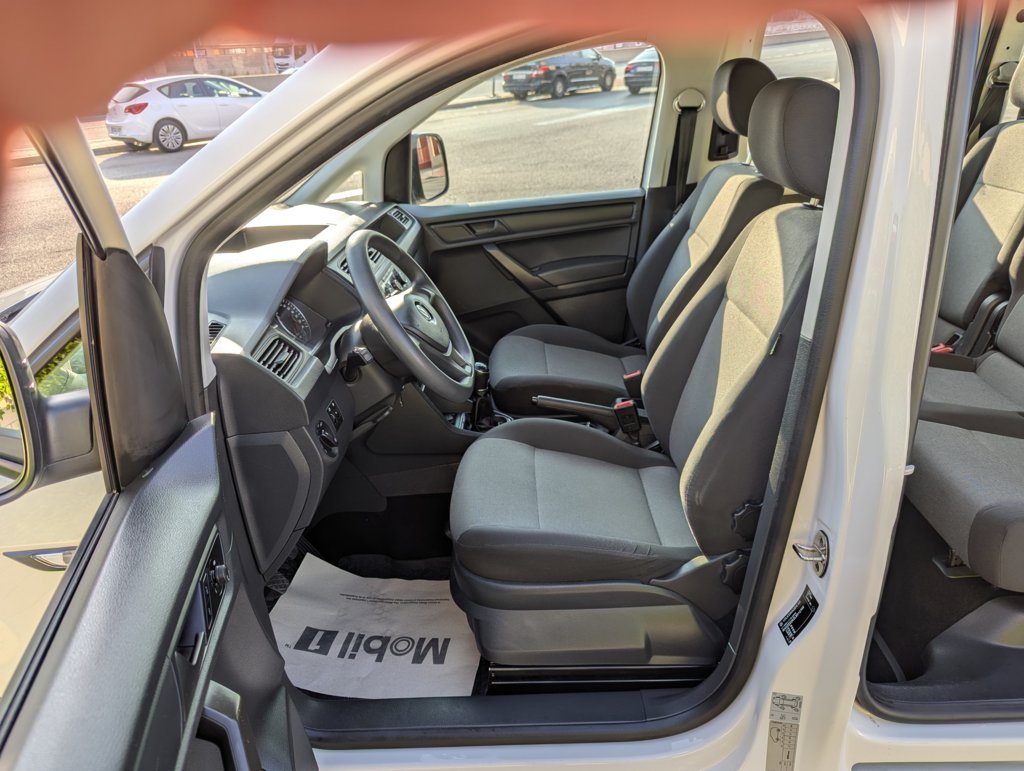 MIDCar coches ocasión Madrid Volkswagen Caddy Profesional Kombi 1.4 TGI/ GNC  BM 4 Puertas 110Cv Etiqueta ECO IVA Incl