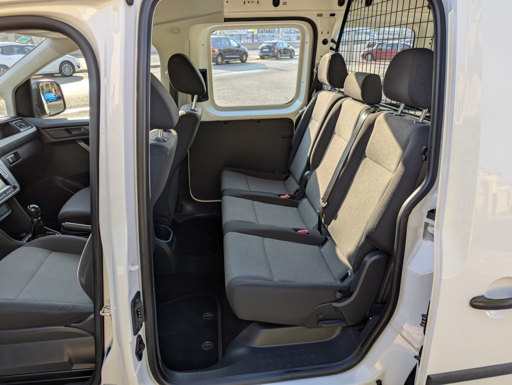 MIDCar coches ocasión Madrid Volkswagen Caddy Profesional Kombi 1.4 TGI/ GNC  BM 4 Puertas 110Cv Etiqueta ECO IVA Incl