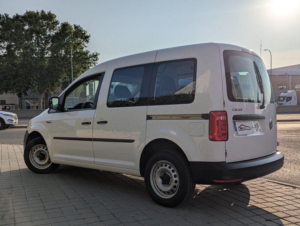 MIDCar coches ocasión Madrid Volkswagen Caddy Profesional Kombi 1.4 TGI/ GNC  BM 4 Puertas 110Cv Etiqueta ECO IVA Incl