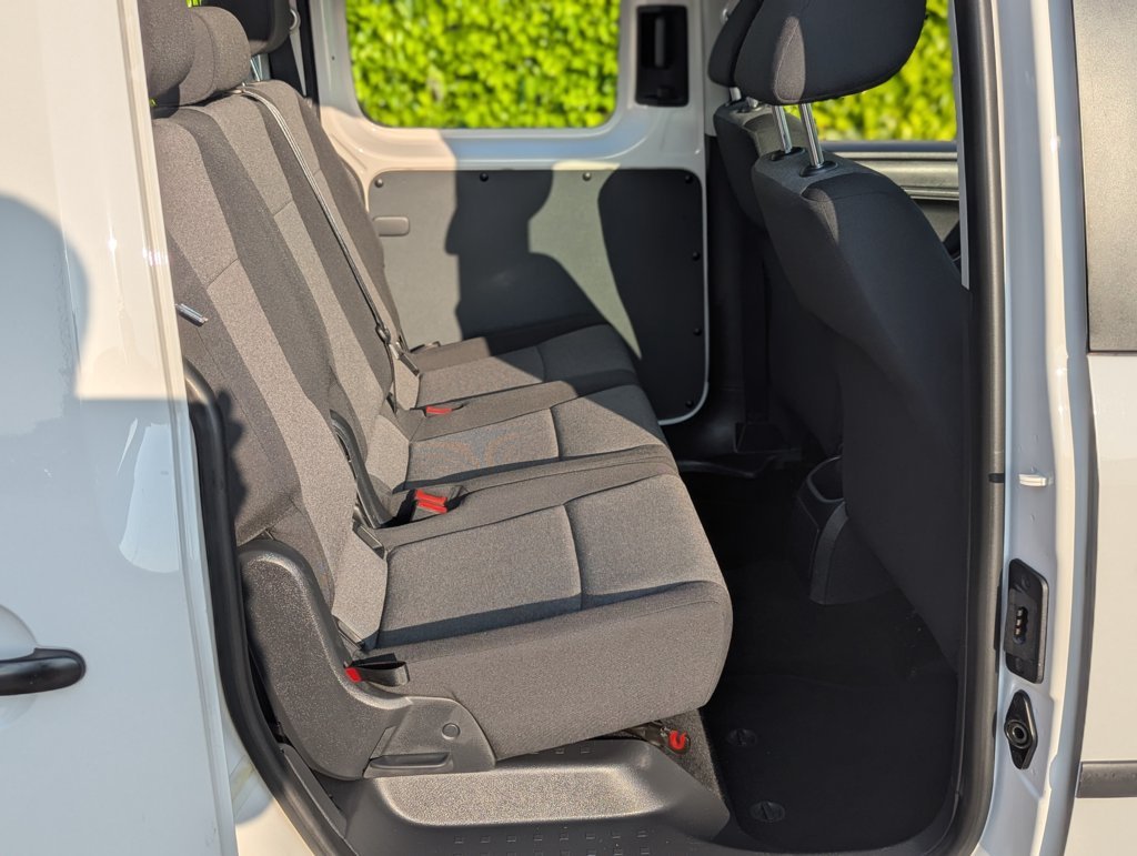 MIDCar coches ocasión Madrid Volkswagen Caddy Profesional Kombi 1.4 TGI/ GNC  BM 4 Puertas 110Cv Etiqueta ECO IVA Incl