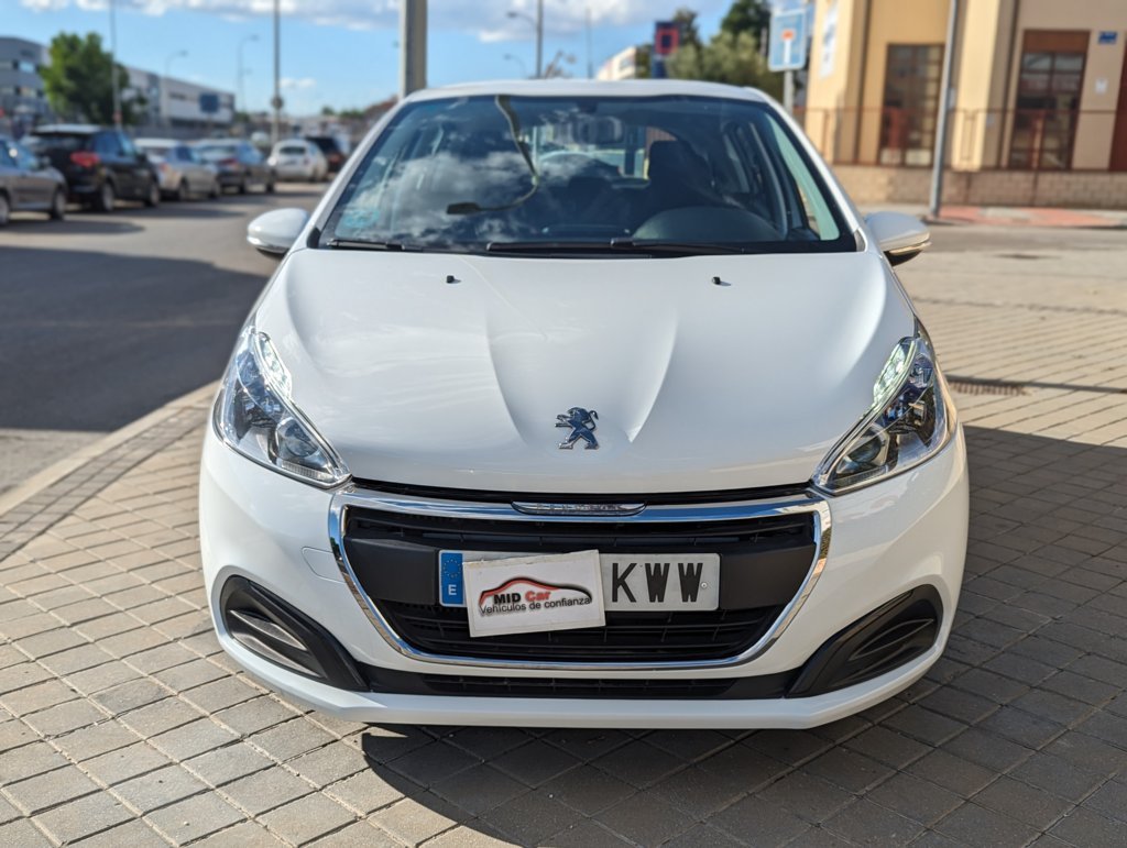 MIDCar coches ocasión Madrid Peugeot 208 1.6BlueHdi 5 Puertas 100Cv Etiqueta C