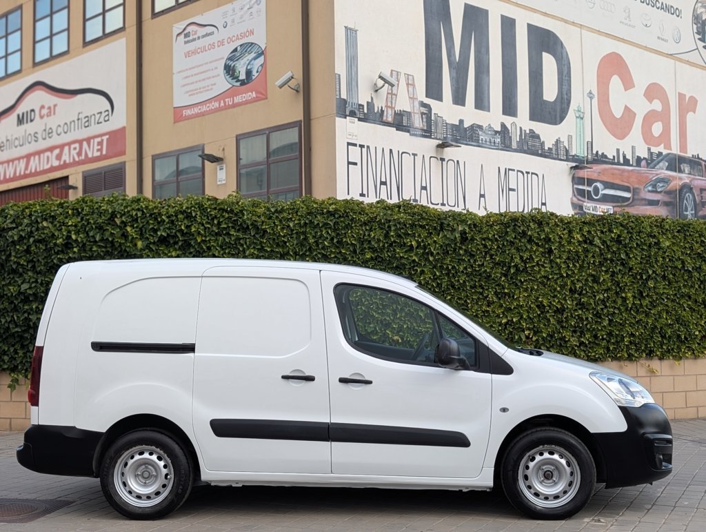 MIDCar coches ocasión Madrid Peugeot Partner 1.6BlueHdi L2 100Cv del 07/2019 3 Plazas, Etiqueta Medioambiental C