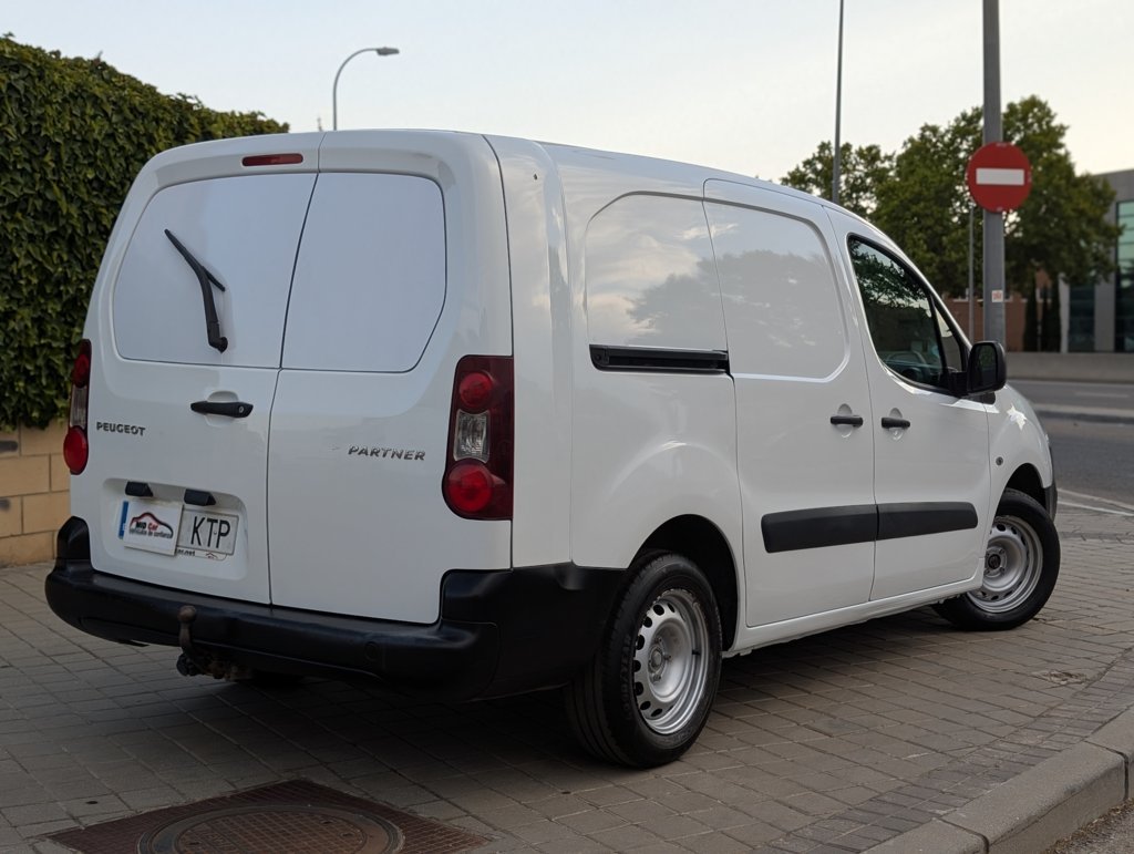 MIDCar coches ocasión Madrid Peugeot Partner 1.6BlueHdi L2 100Cv del 07/2019 3 Plazas, Etiqueta Medioambiental C