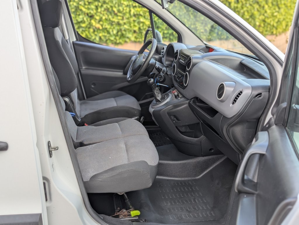 MIDCar coches ocasión Madrid Peugeot Partner 1.6BlueHdi L2 100Cv del 07/2019 3 Plazas, Etiqueta Medioambiental C