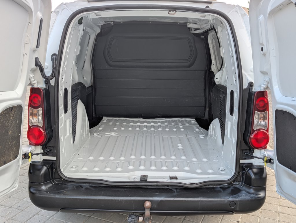 MIDCar coches ocasión Madrid Peugeot Partner 1.6BlueHdi L2 100Cv del 07/2019 3 Plazas, Etiqueta Medioambiental C