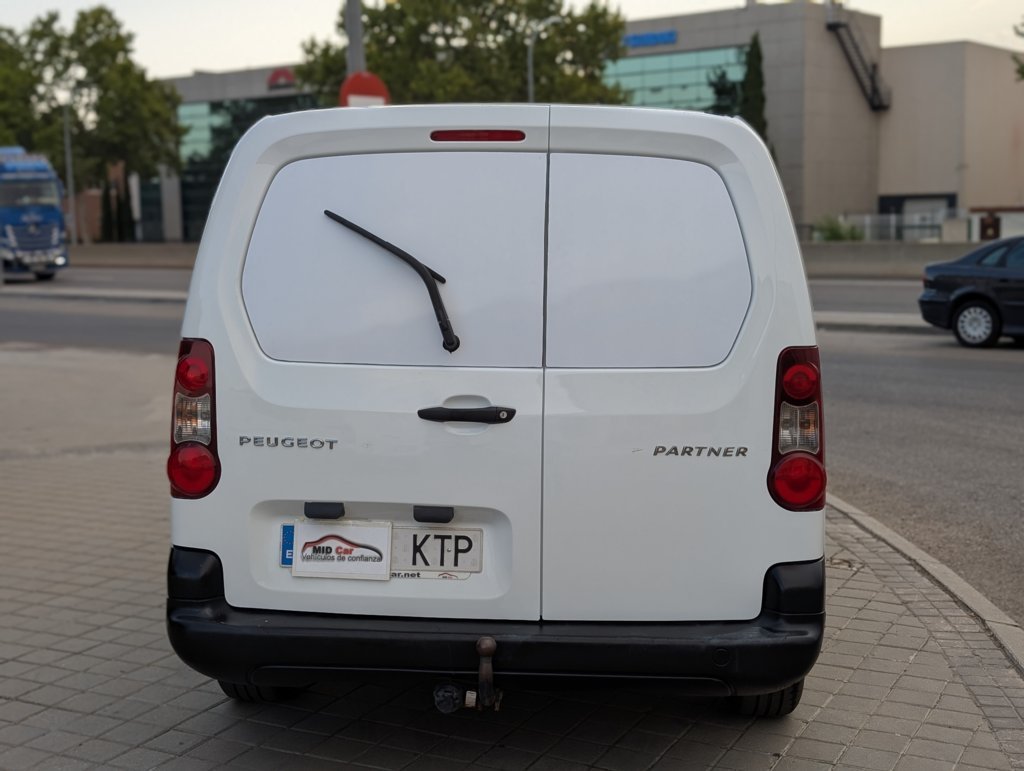 MIDCar coches ocasión Madrid Peugeot Partner 1.6BlueHdi L2 100Cv del 07/2019 3 Plazas, Etiqueta Medioambiental C