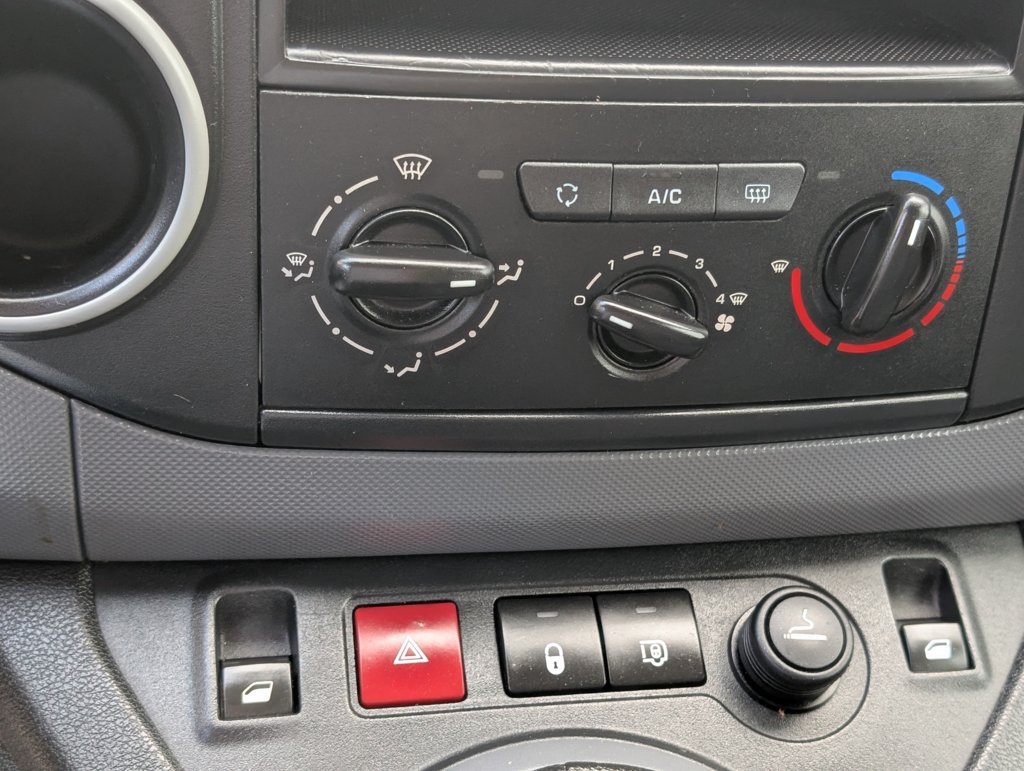 MIDCar coches ocasión Madrid Peugeot Partner 1.6BlueHdi L2 100Cv del 07/2019 3 Plazas, Etiqueta Medioambiental C