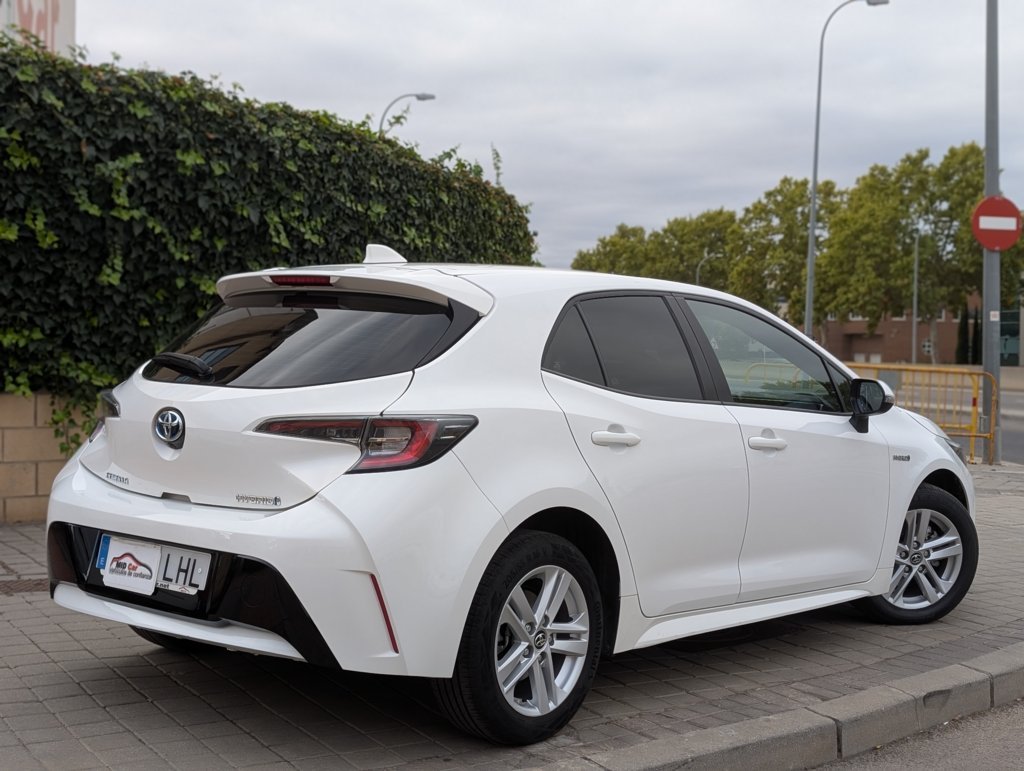 MIDCar coches ocasión Madrid Toyota Corolla 1.8 125H Hybrid Business TECH E-CVT Etiqueta ECO Nacional Pocos Km