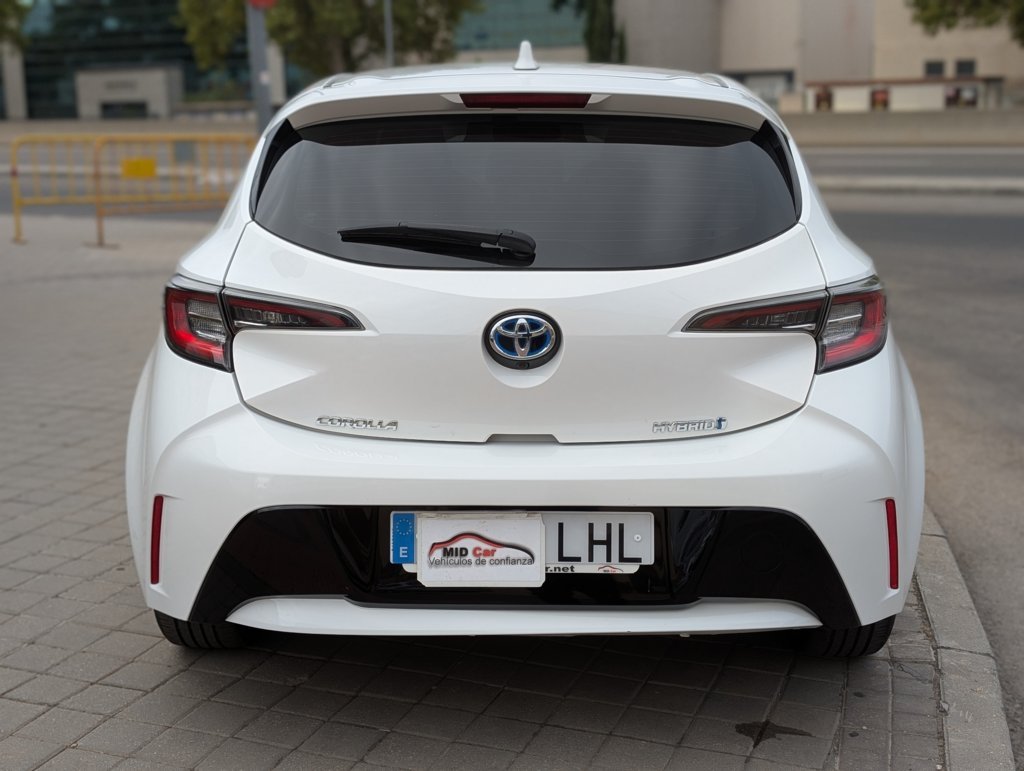 MIDCar coches ocasión Madrid Toyota Corolla 1.8 125H Hybrid Business TECH E-CVT Etiqueta ECO Nacional Pocos Km