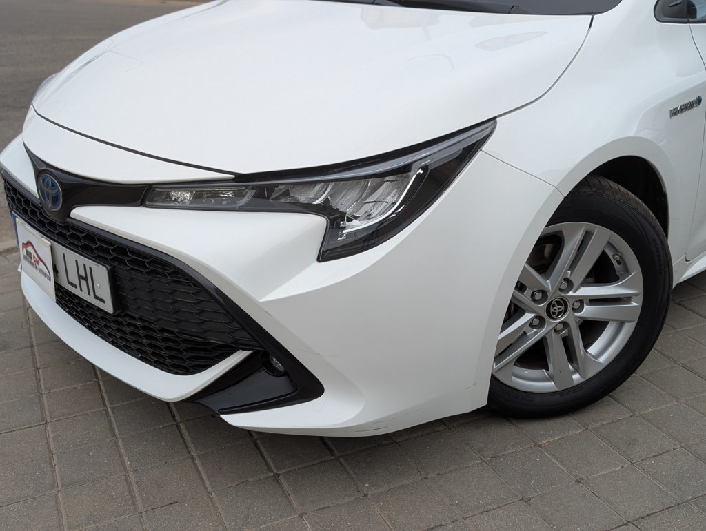 MIDCar coches ocasión Madrid Toyota Corolla 1.8 125H Hybrid Business TECH E-CVT Etiqueta ECO Nacional Pocos Km