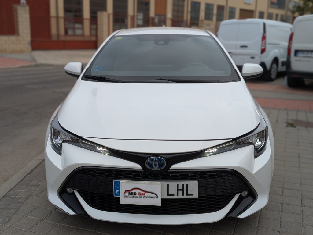 MIDCar coches ocasión Madrid Toyota Corolla 1.8 125H Hybrid Business TECH E-CVT Etiqueta ECO Nacional Pocos Km