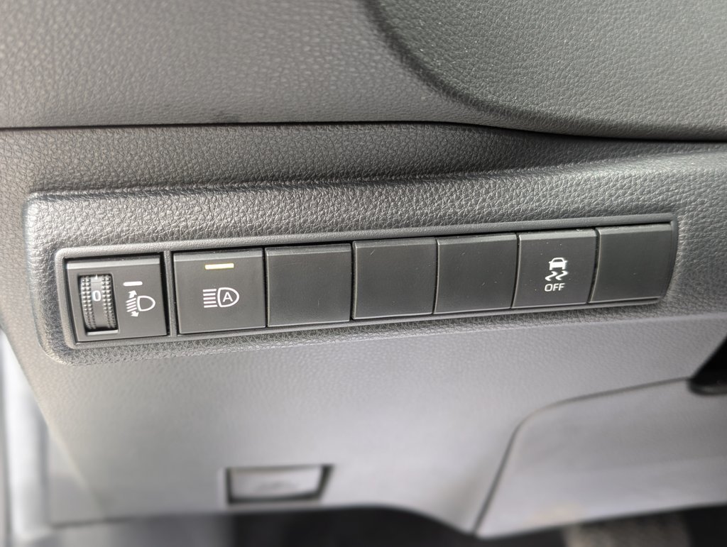 MIDCar coches ocasión Madrid Toyota Corolla 1.8 125H Hybrid Business TECH E-CVT Etiqueta ECO Nacional Pocos Km