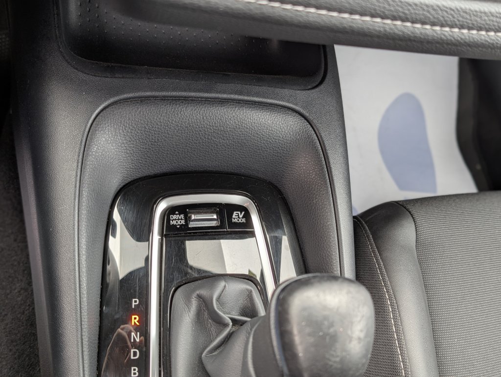 MIDCar coches ocasión Madrid Toyota Corolla 1.8 125H Hybrid Business TECH E-CVT Etiqueta ECO Nacional Pocos Km