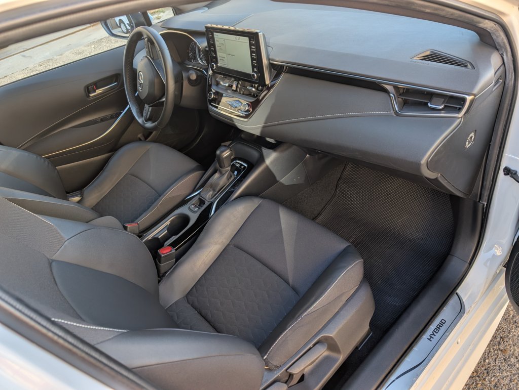 MIDCar coches ocasión Madrid Toyota Corolla 1.8 125H Hybrid Business TECH E-CVT Etiqueta ECO Nacional Pocos Km