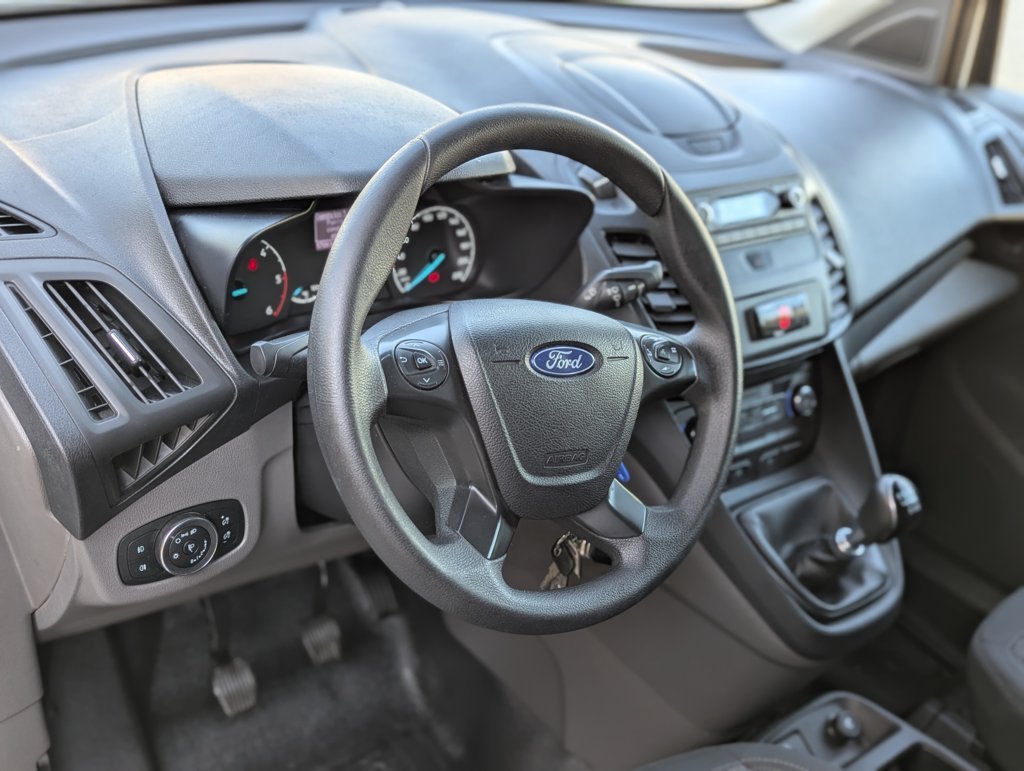 MIDCar coches ocasión Madrid Ford Transit Connect Van Con Instalacion Frio 1.5EcoBlue Etiqueta C IVA y Garantía Incl Trend 210  S&S Trend L2 3Plazas 6 Velocidades