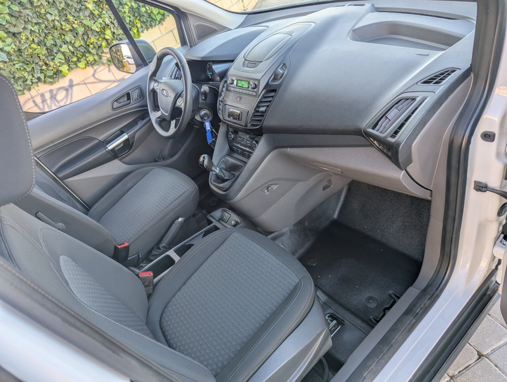 MIDCar coches ocasión Madrid Ford Transit Connect Van Con Instalacion Frio 1.5EcoBlue Etiqueta C IVA y Garantía Incl Trend 210  S&S Trend L2 3Plazas 6 Velocidades