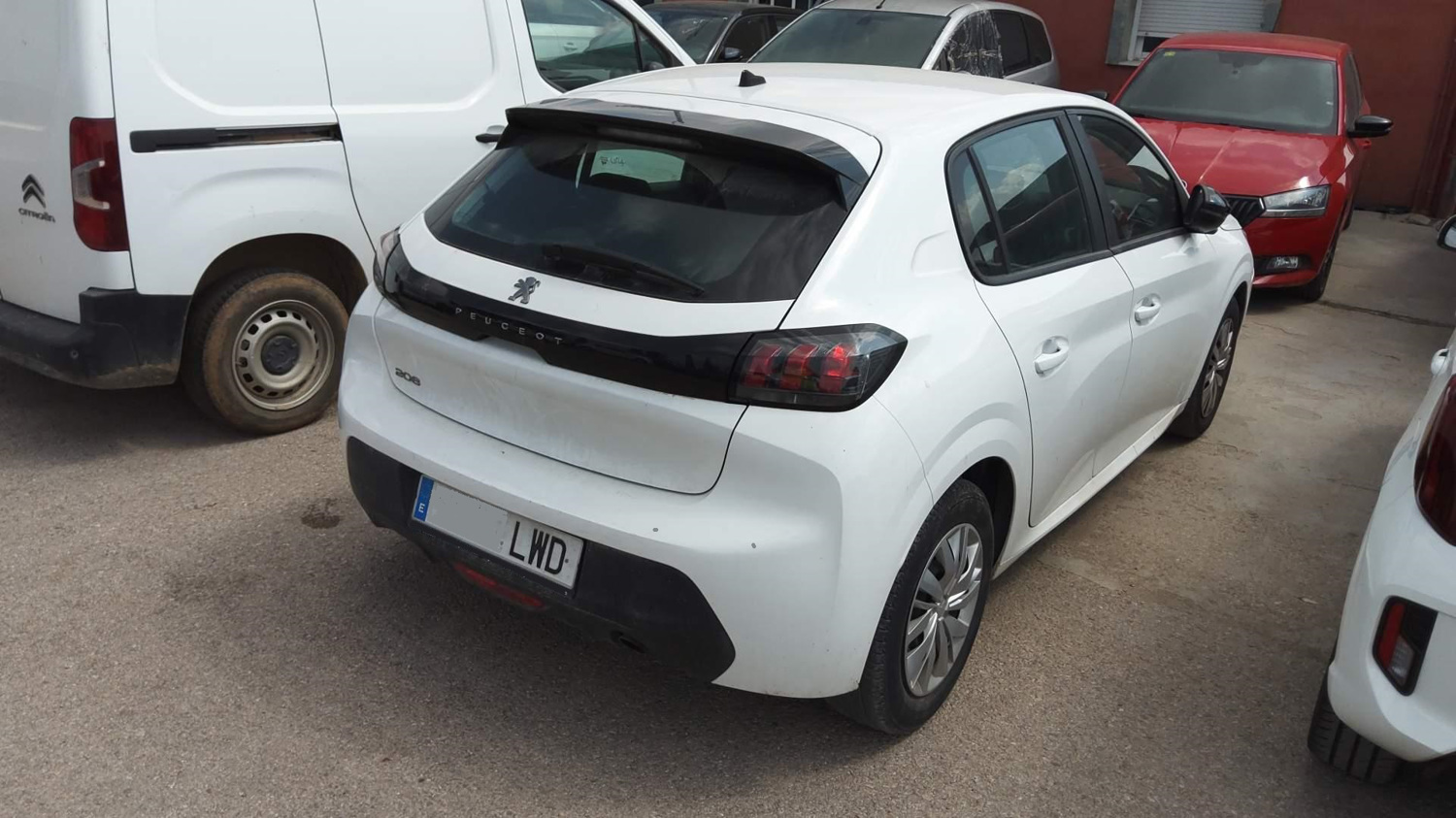 MID Car coches ocasión Madrid Peugeot 208 1.5BlueHdi 100Cv Active Nacional Etiqueta C Dueño IVA y Garantía Inc