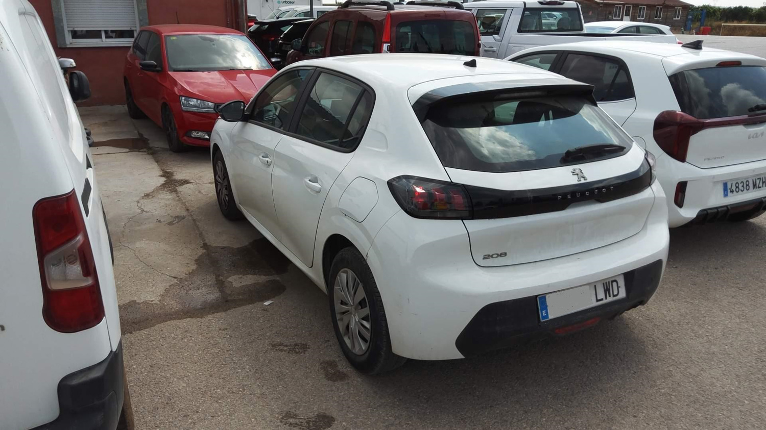 MID Car coches ocasión Madrid Peugeot 208 1.5BlueHdi 100Cv Active Nacional Etiqueta C Dueño IVA y Garantía Inc