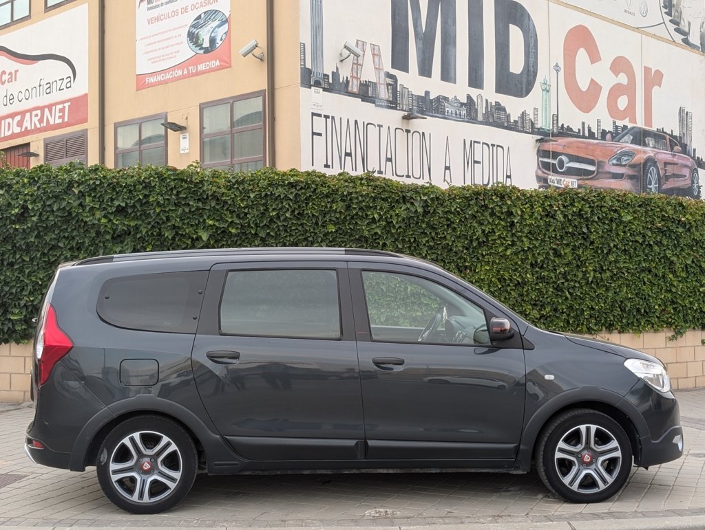 MIDCar coches ocasión Madrid Dacia Lodgy 1.6 SCe Gasolina / LPG Stepway  Combi 7 Plazas, 110Cv, Híbrido