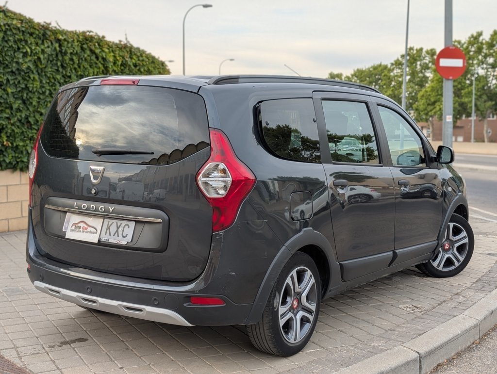 MIDCar coches ocasión Madrid Dacia Lodgy 1.6 SCe Gasolina / LPG Stepway  Combi 7 Plazas, 110Cv, Híbrido