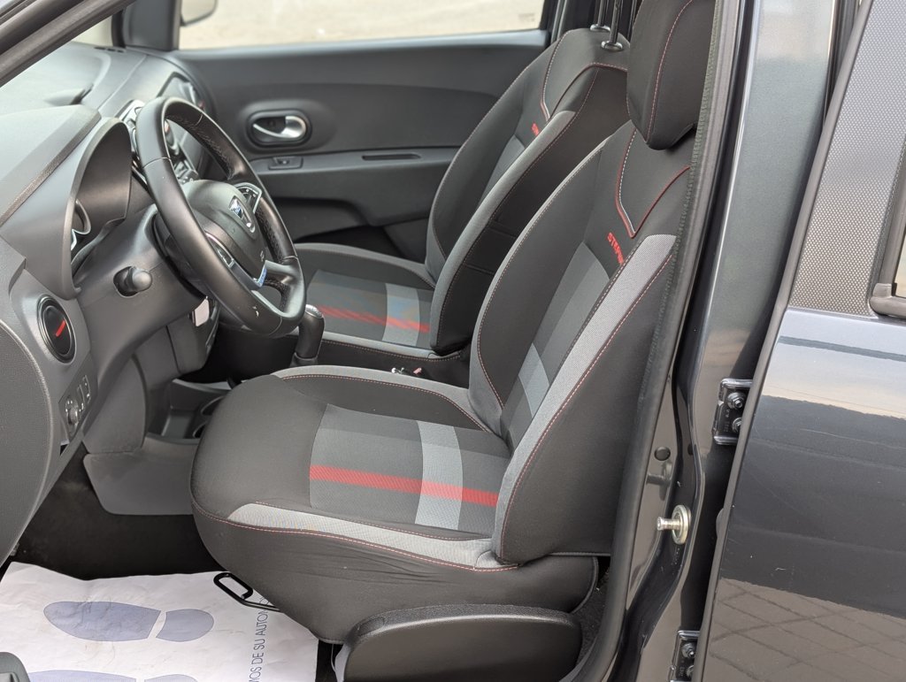 MIDCar coches ocasión Madrid Dacia Lodgy 1.6 SCe Gasolina / LPG Stepway  Combi 7 Plazas, 110Cv, Híbrido