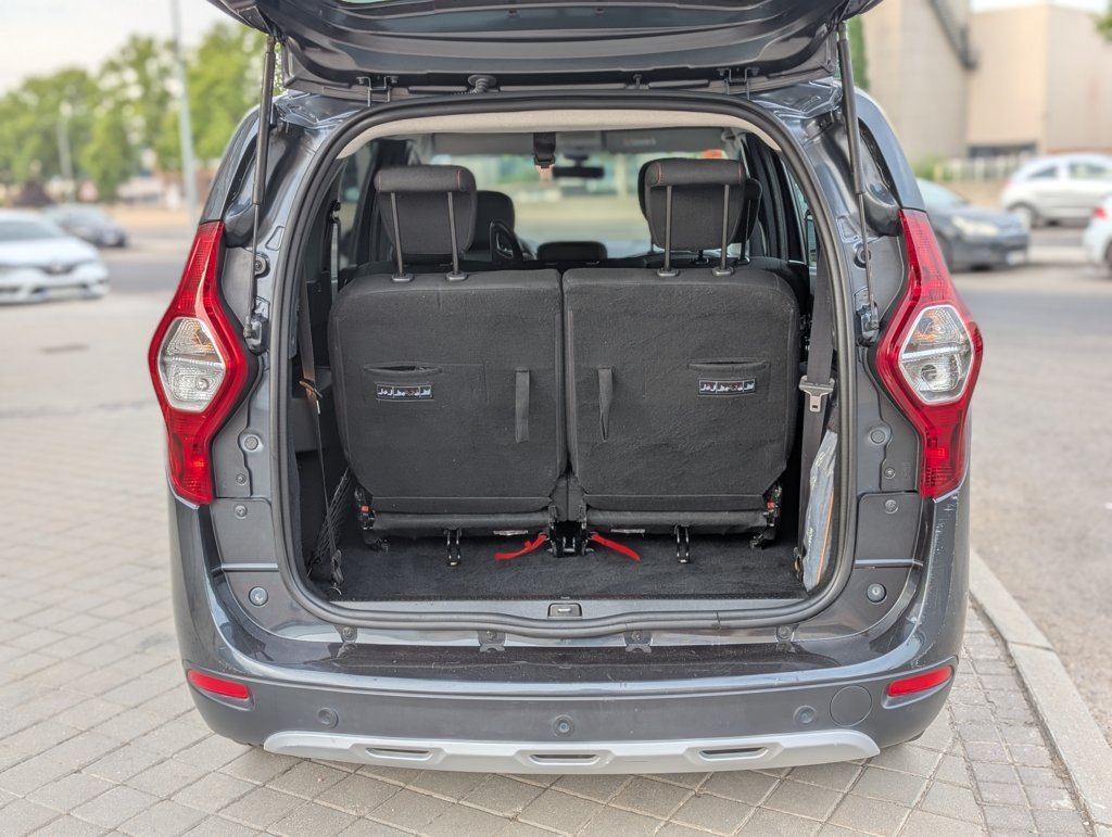 MIDCar coches ocasión Madrid Dacia Lodgy 1.6 SCe Gasolina / LPG Stepway  Combi 7 Plazas, 110Cv, Híbrido