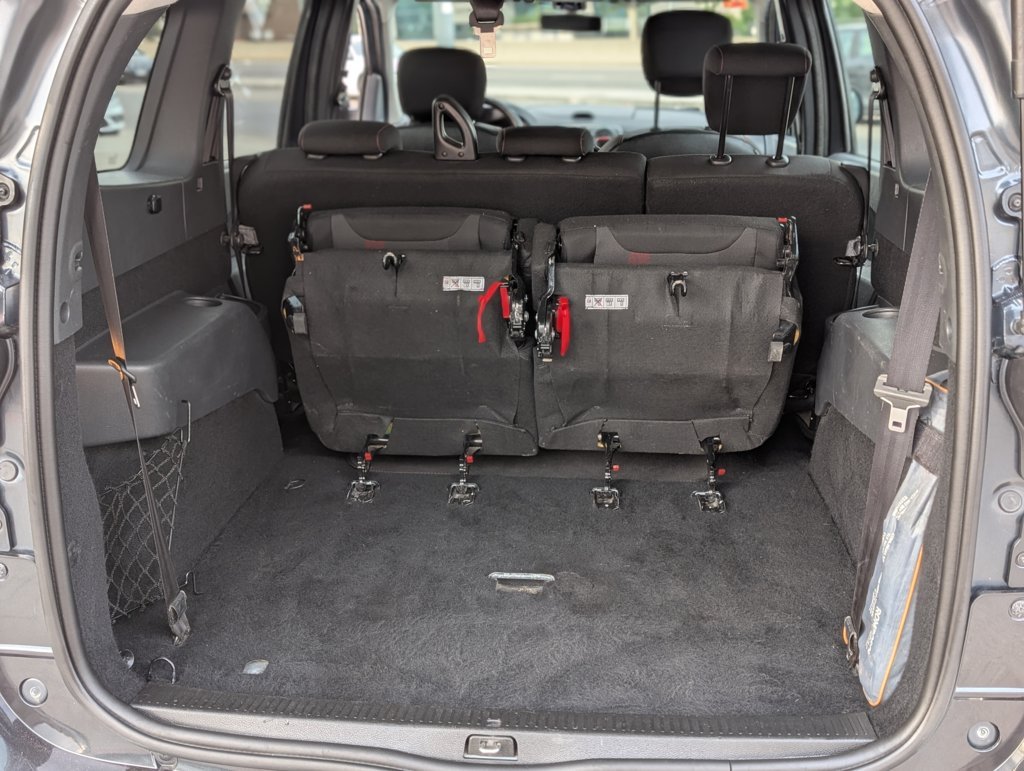 MIDCar coches ocasión Madrid Dacia Lodgy 1.6 SCe Gasolina / LPG Stepway  Combi 7 Plazas, 110Cv, Híbrido