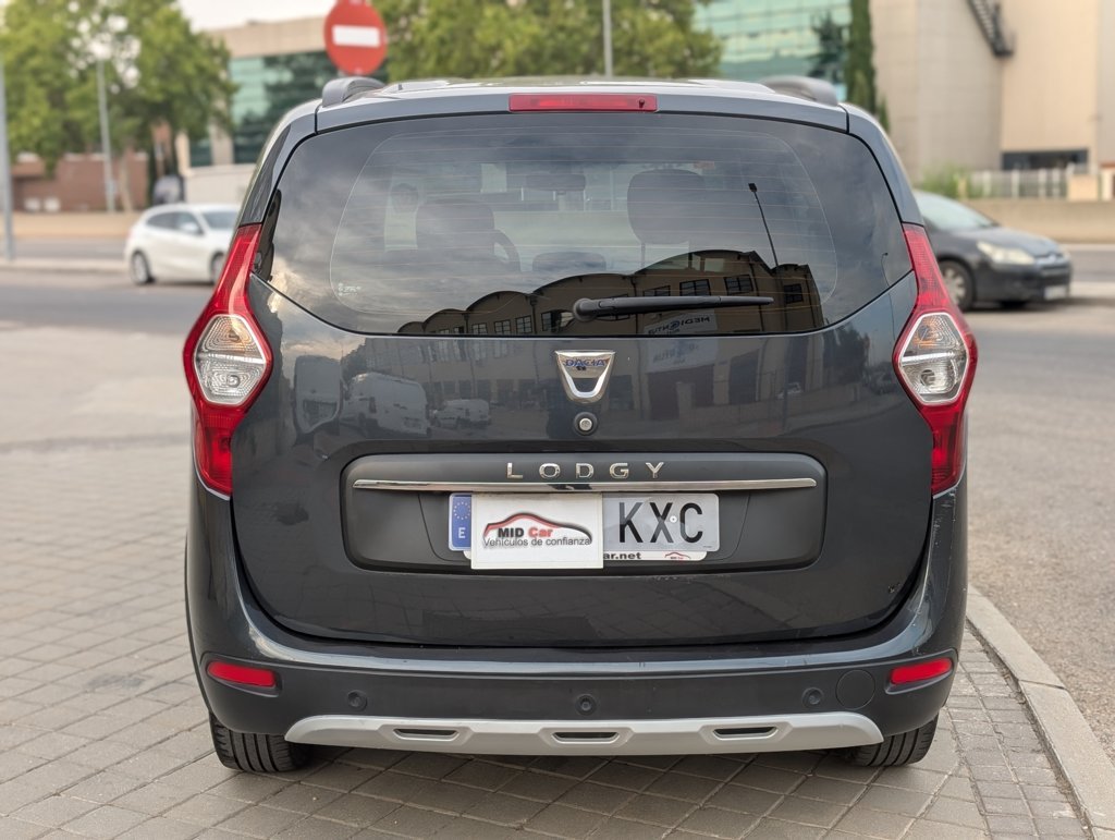 MIDCar coches ocasión Madrid Dacia Lodgy 1.6 SCe Gasolina / LPG Stepway  Combi 7 Plazas, 110Cv, Híbrido