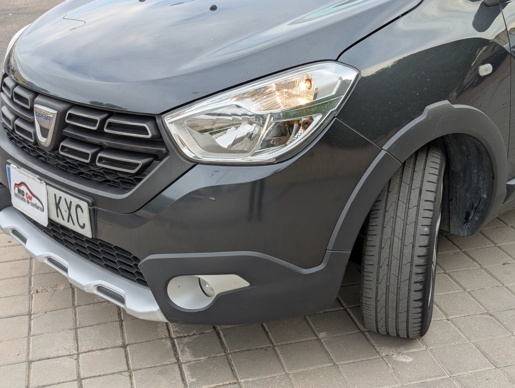 MIDCar coches ocasión Madrid Dacia Lodgy 1.6 SCe Gasolina / LPG Stepway  Combi 7 Plazas, 110Cv, Híbrido