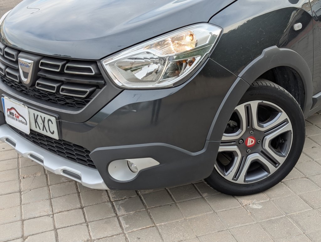 MIDCar coches ocasión Madrid Dacia Lodgy 1.6 SCe Gasolina / LPG Stepway  Combi 7 Plazas, 110Cv, Híbrido