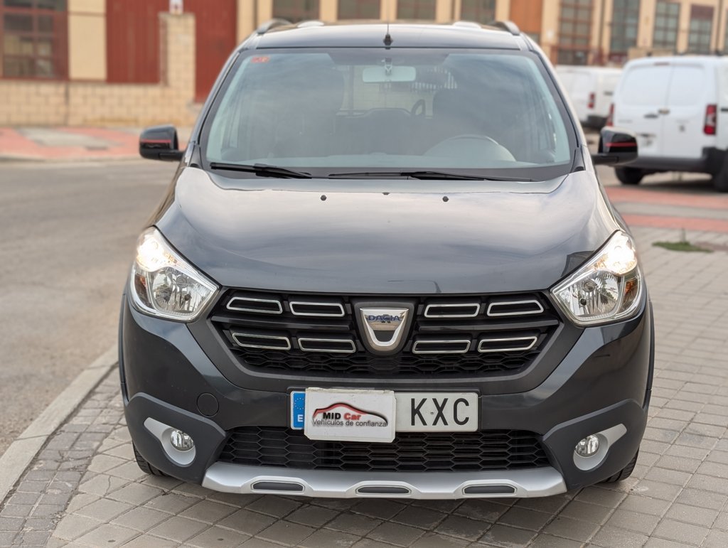 MIDCar coches ocasión Madrid Dacia Lodgy 1.6 SCe Gasolina / LPG Stepway  Combi 7 Plazas, 110Cv, Híbrido