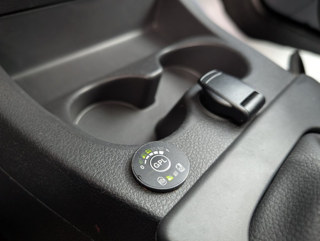 MIDCar coches ocasión Madrid Dacia Lodgy 1.6 SCe Gasolina / LPG Stepway  Combi 7 Plazas, 110Cv, Híbrido Etiqueta ECO