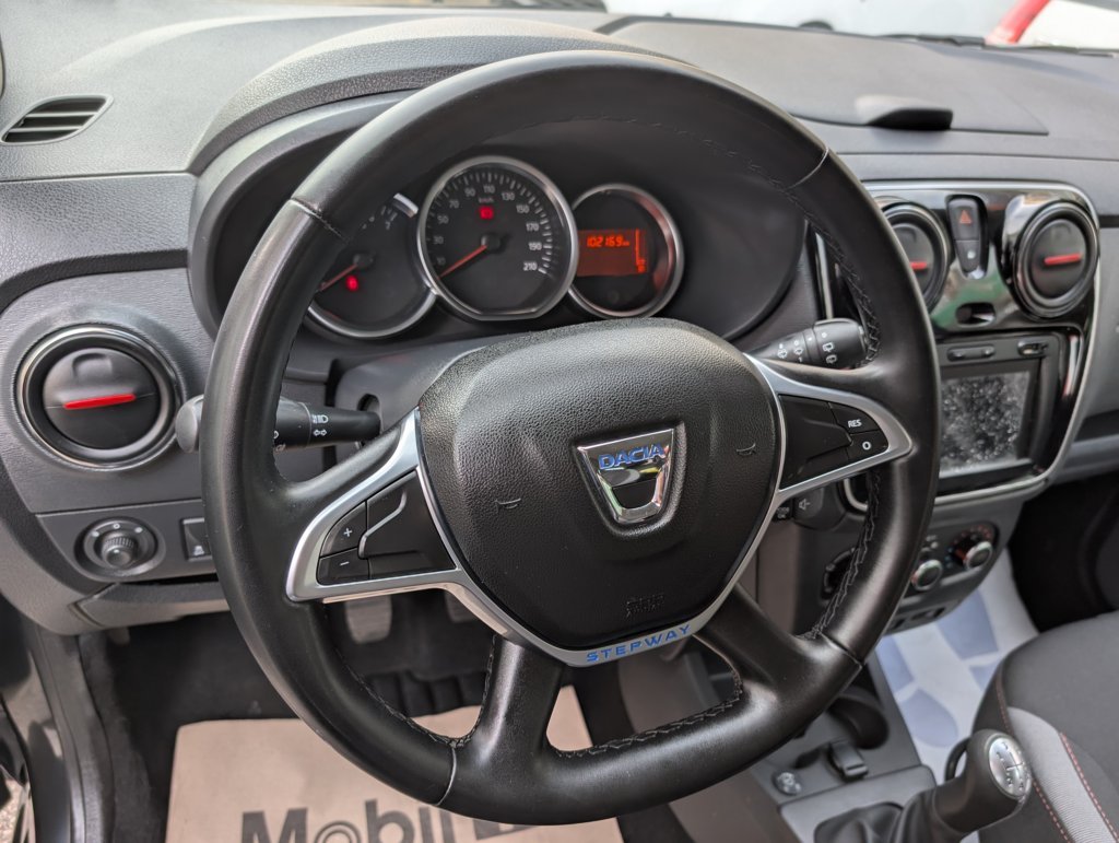 MIDCar coches ocasión Madrid Dacia Lodgy 1.6 SCe Gasolina / LPG Stepway  Combi 7 Plazas, 110Cv, Híbrido Etiqueta ECO