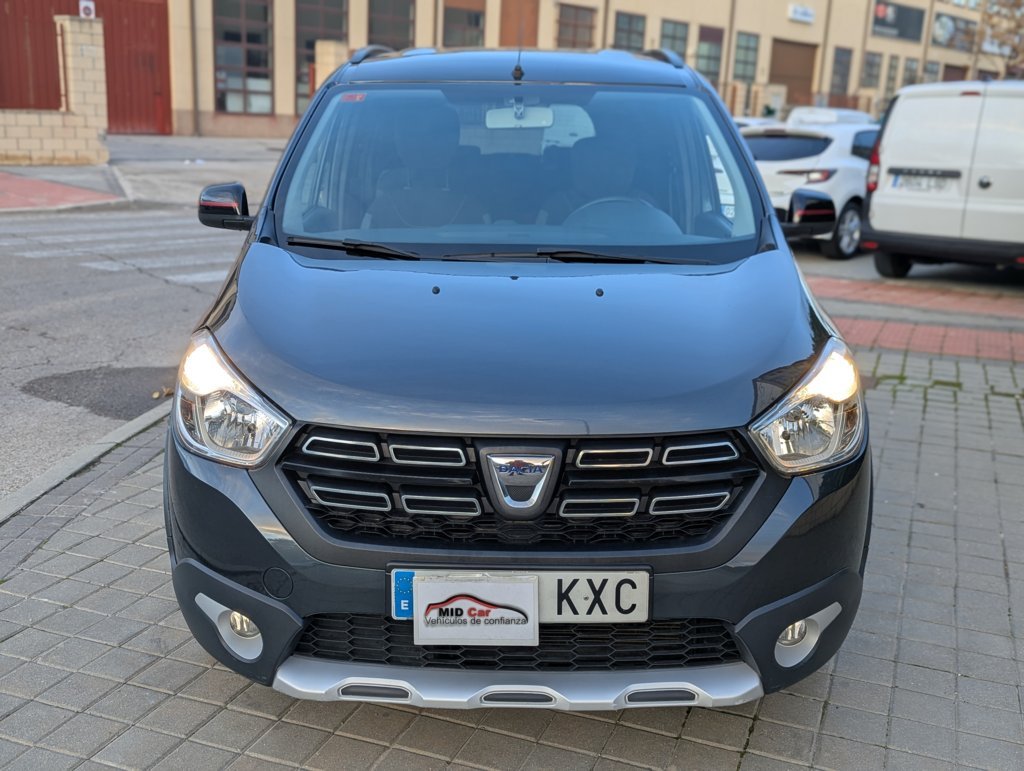 MIDCar coches ocasión Madrid Dacia Lodgy 1.6 SCe Gasolina / LPG Stepway  Combi 7 Plazas, 110Cv, Híbrido Etiqueta ECO