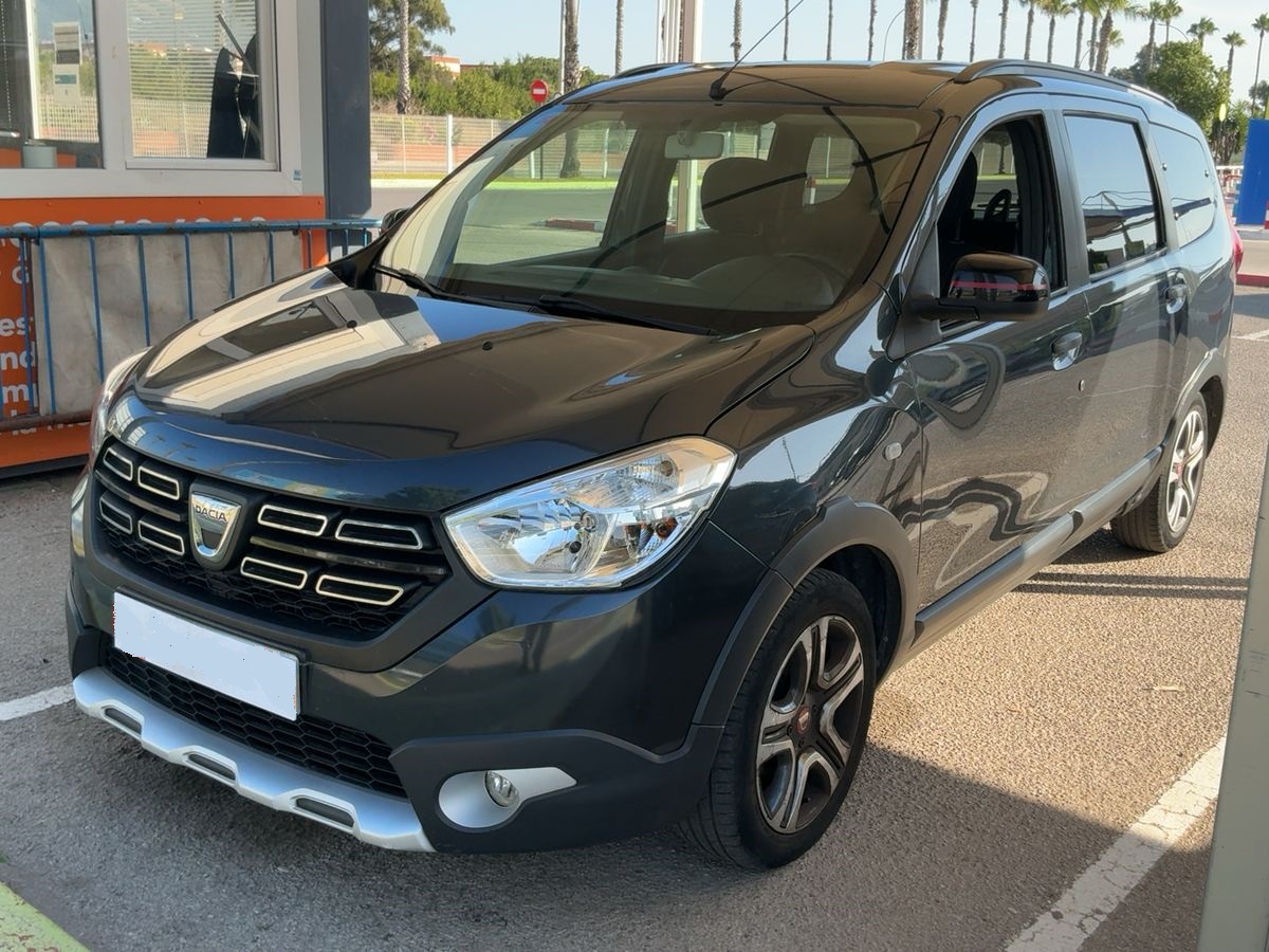 MIDCar coches ocasión Madrid Dacia Lodgy 1.6 SCe Gasolina / LPG Stepway  Combi 7 Plazas, 110Cv, Híbrido