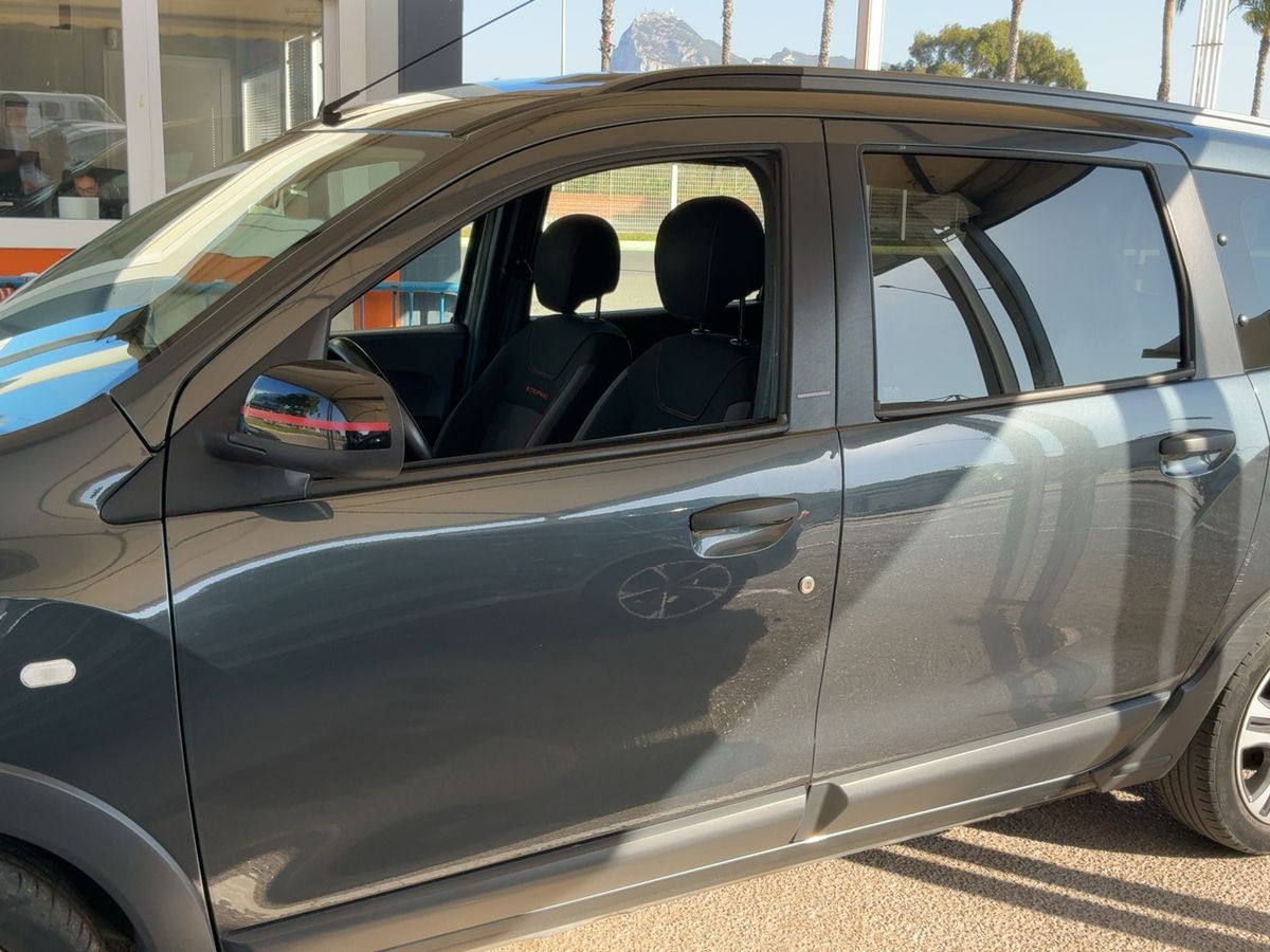 MIDCar coches ocasión Madrid Dacia Lodgy 1.6 SCe Gasolina / LPG Stepway  Combi 7 Plazas, 110Cv, Híbrido
