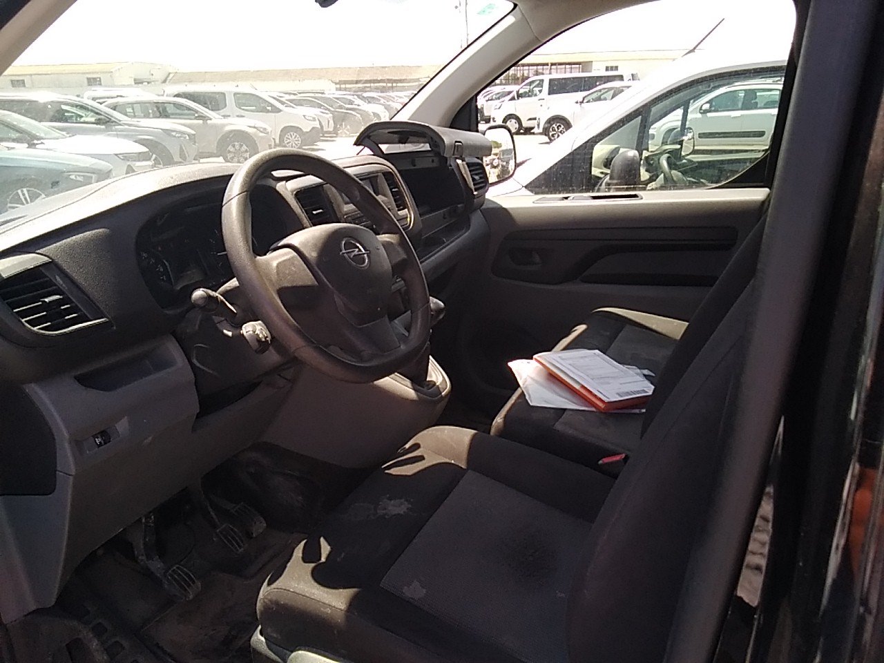 MID Car coches ocasión Madrid Opel Vivaro 1.5Diesel Standard 100Cv Etiqueta C IVA y Garantía Incluido