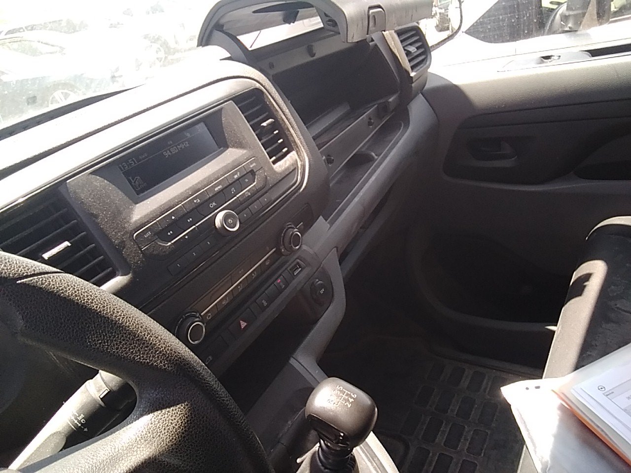 MID Car coches ocasión Madrid Opel Vivaro 1.5Diesel Standard 100Cv Etiqueta C IVA y Garantía Incluido