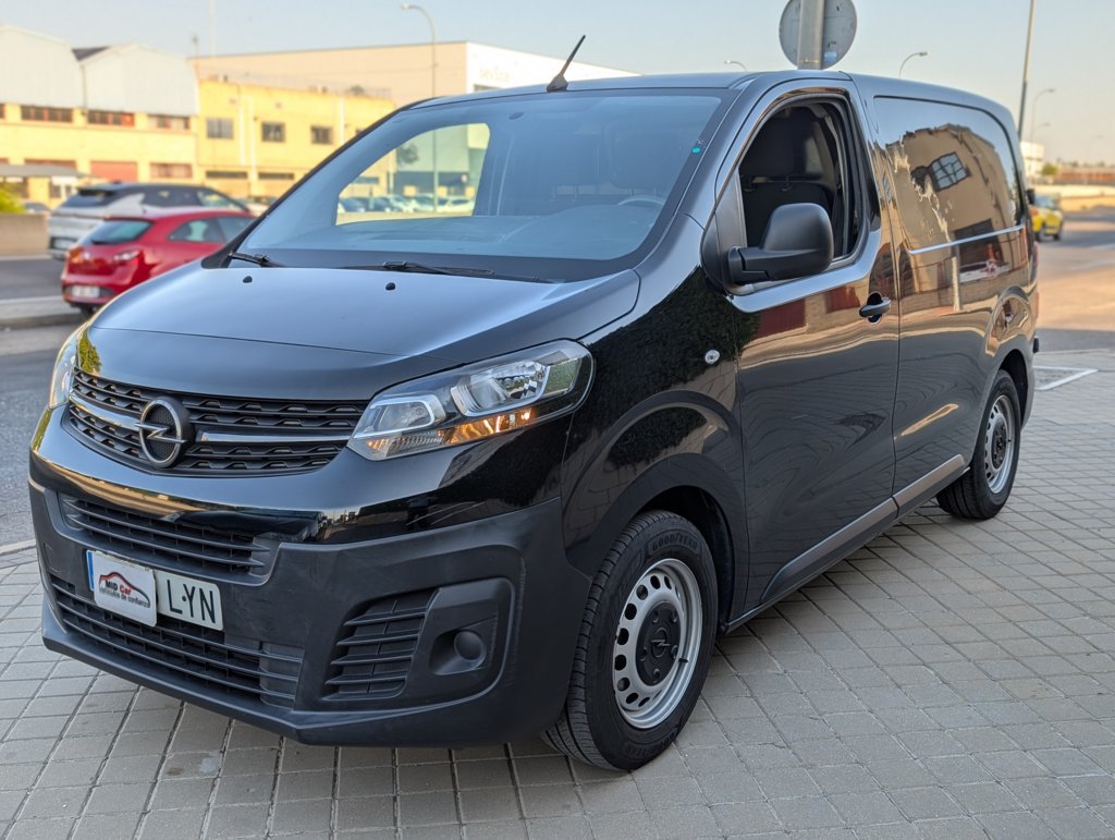 MID Car coches ocasión Madrid Opel Vivaro 1.5Diesel Standard 100Cv Etiqueta C IVA y Garantía Incluido
