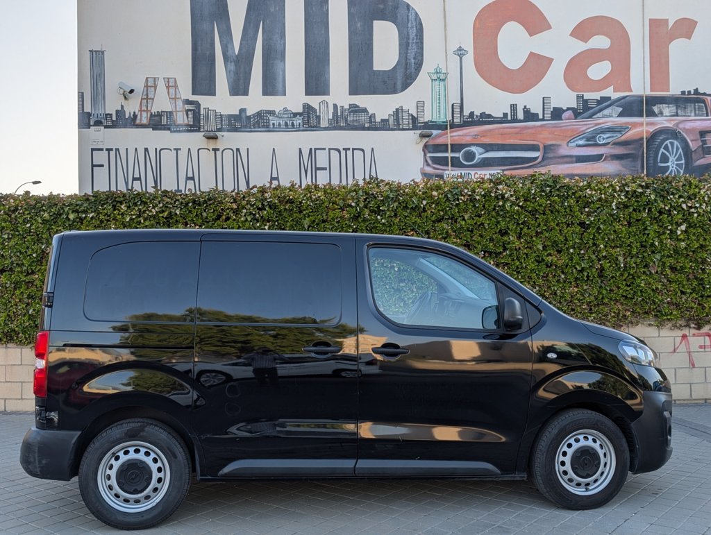 MID Car coches ocasión Madrid Opel Vivaro 1.5Diesel Standard 100Cv Etiqueta C IVA y Garantía Incluido