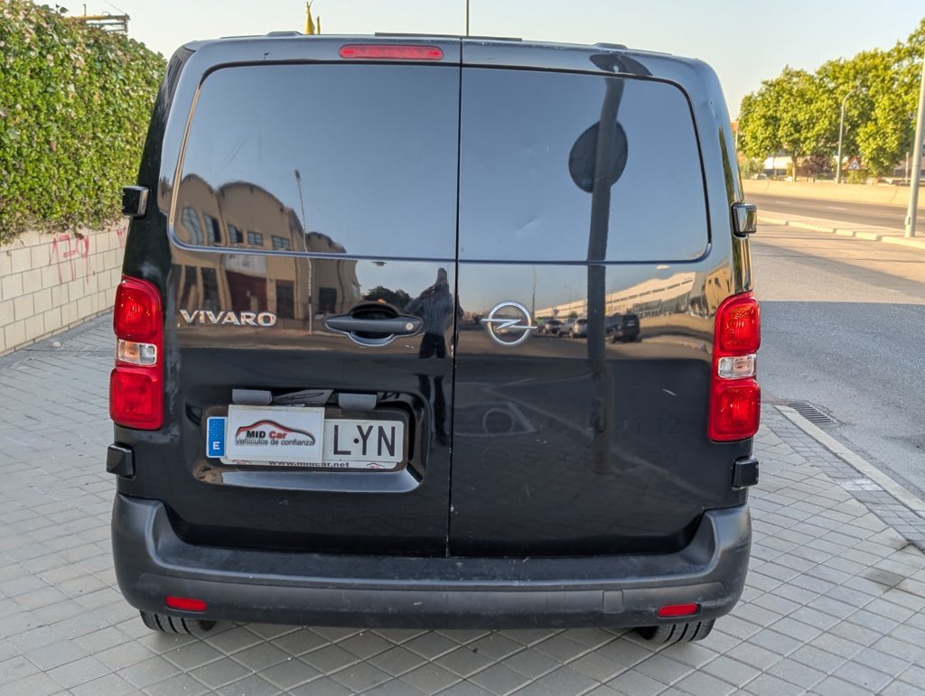 MID Car coches ocasión Madrid Opel Vivaro 1.5Diesel Standard 100Cv Etiqueta C IVA y Garantía Incluido